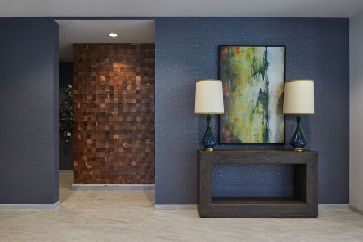 Entrance & Lobby