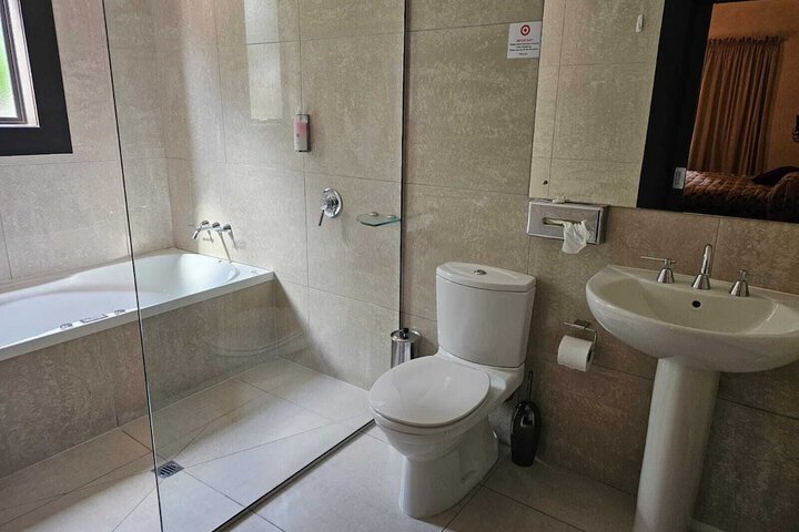 Room 75 of 104