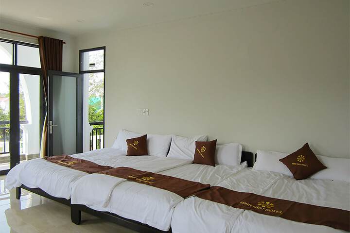 Room 12 of 36