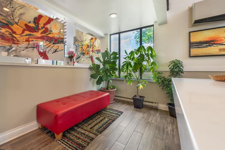 Entrance & Lobby