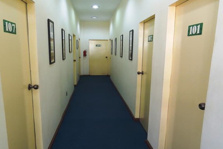 Ballroom/Hall 17 of 19