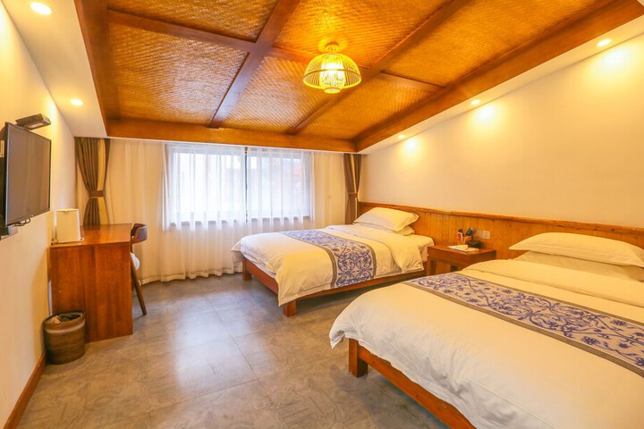 Room 49 of 153