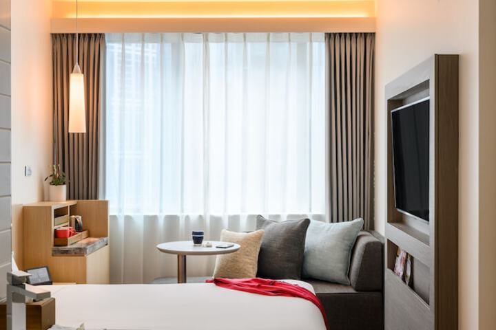 Room 12 of 109