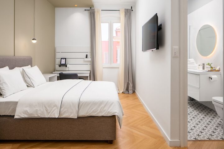 Room 3 of 17