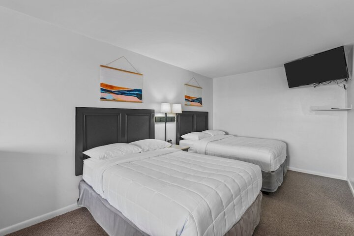 Room 33 of 97