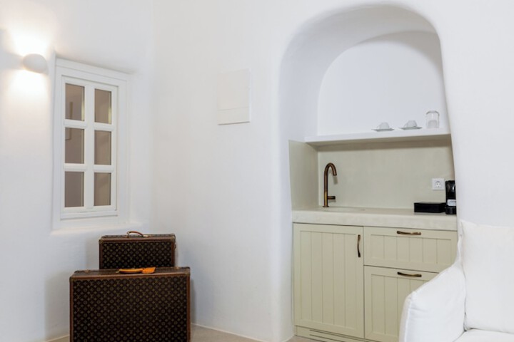 Room 46 of 150