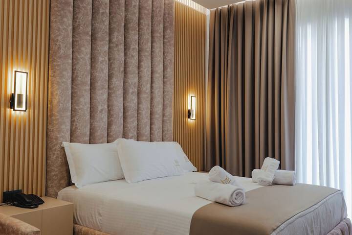 Room 5 of 95