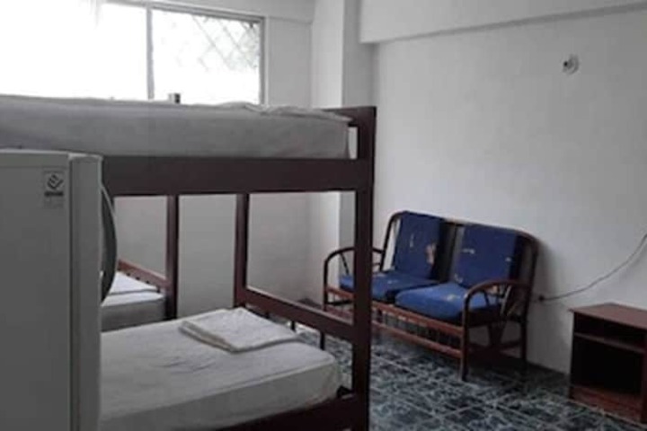Room 3 of 27