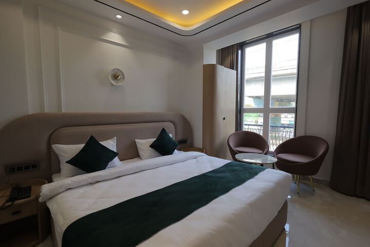 Room 32 of 83