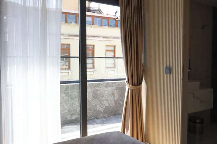 Room 31 of 47