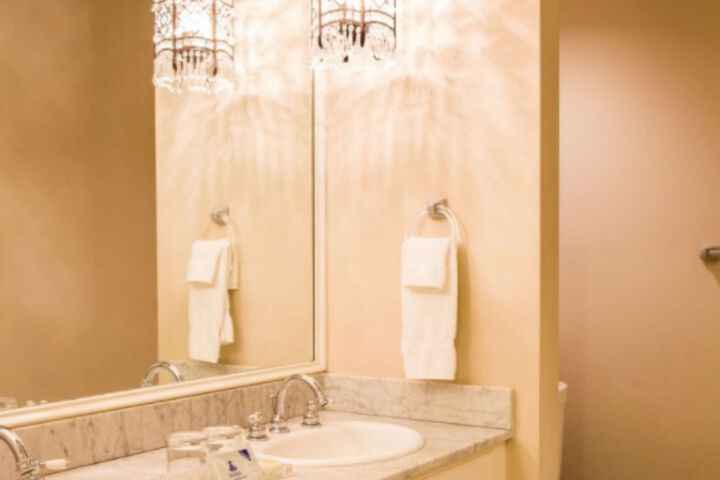 Suite 41 of 60