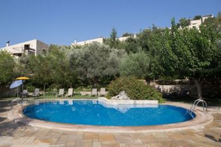 Pool 20 of 26