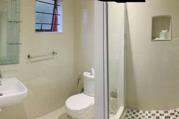 Room 26 of 27