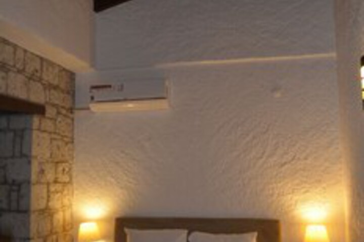 Room 45 of 82