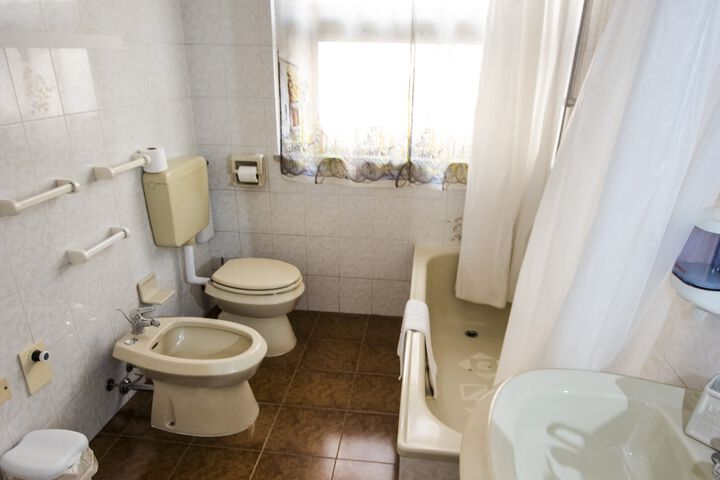 Room 5 of 35