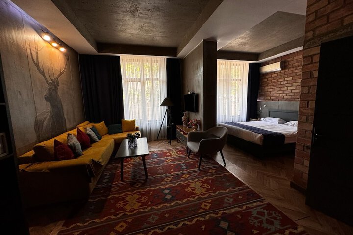 Room 15 of 117