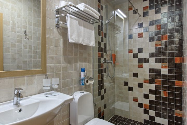 Room 14 of 21