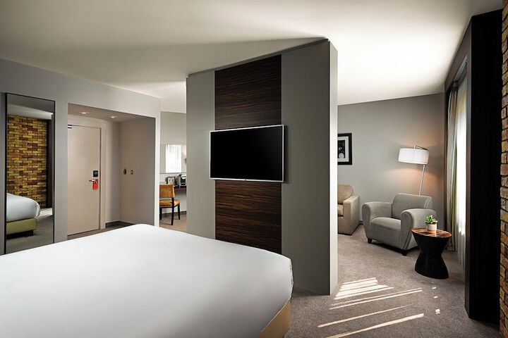 Room 6 of 53