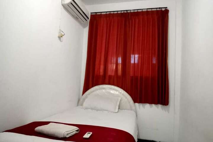 Room 16 of 21