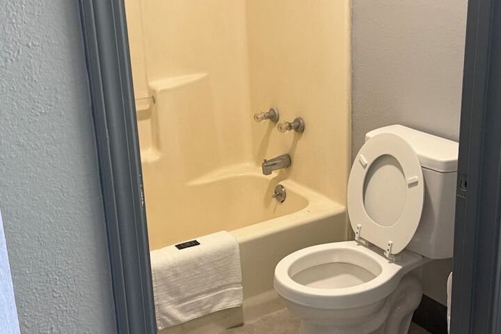 Room 44 of 85