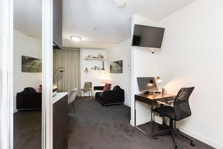 Room 7 of 10