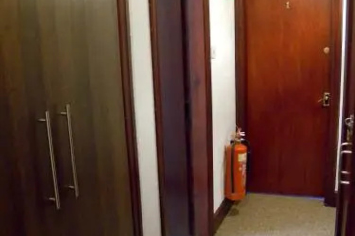 Room 11 of 15