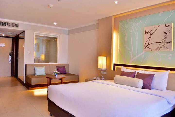 Room 26 of 122
