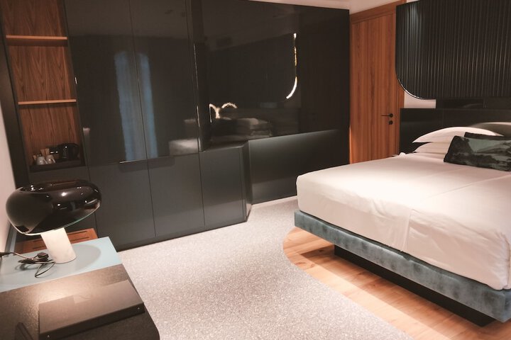 Room 28 of 70