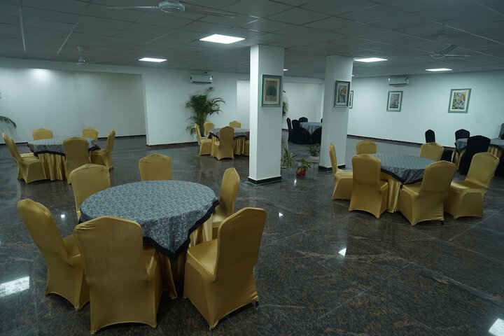 Ballroom/Hall 37 of 73