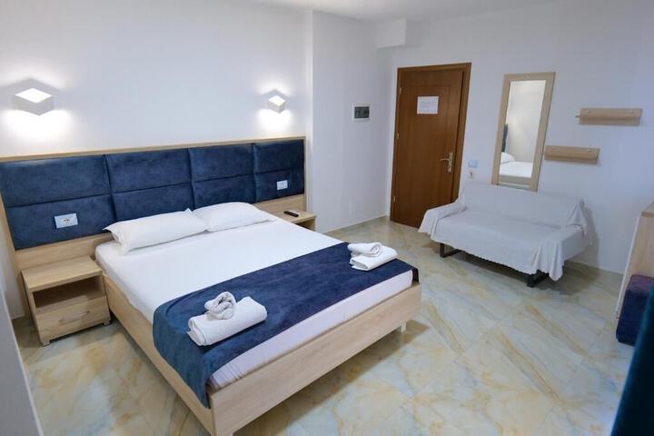 Room 3 of 50