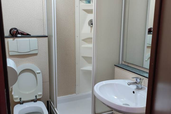 Room 19 of 25
