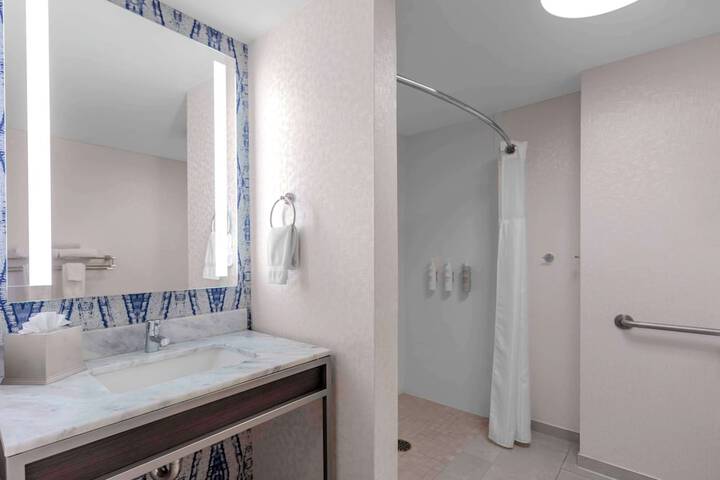 Bathroom shower