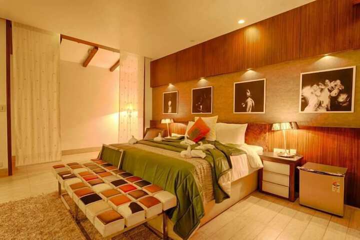 Room 6 of 47
