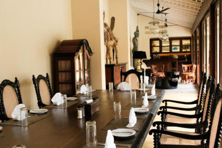 Dining 13 of 23