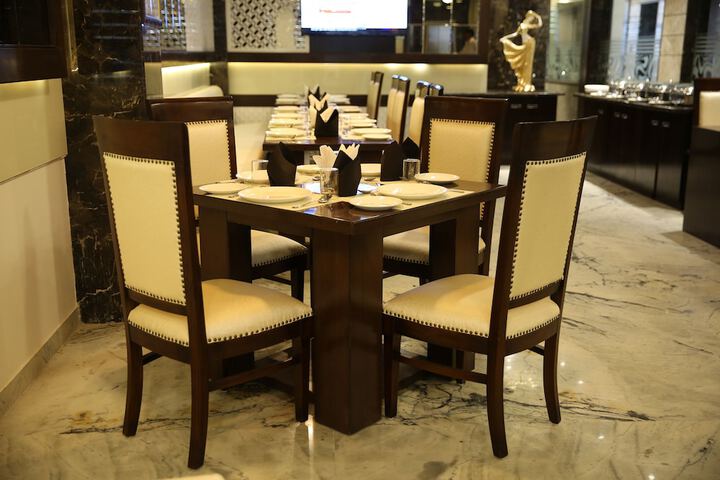 Dining 68 of 123