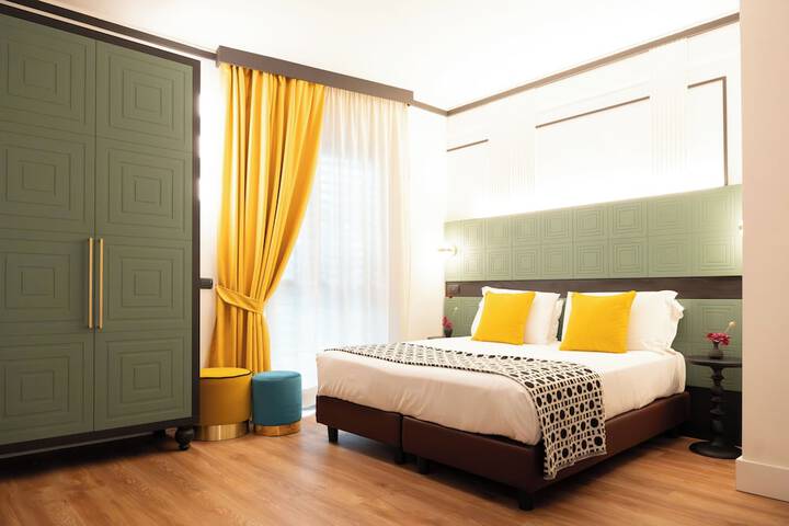 Room 44 of 103