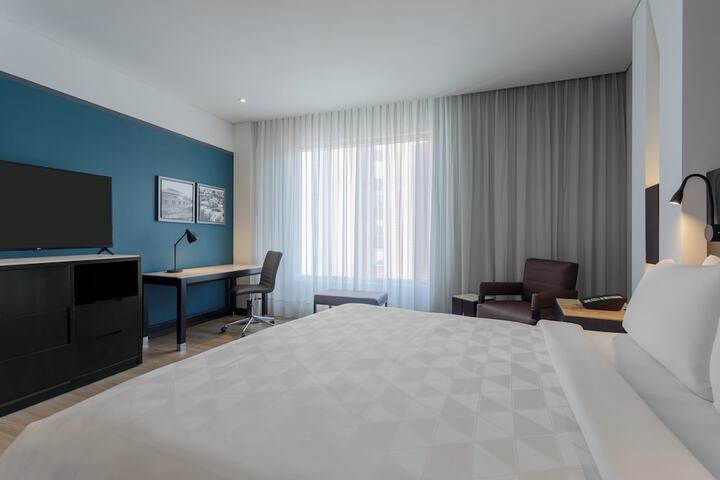 Room 29 of 137