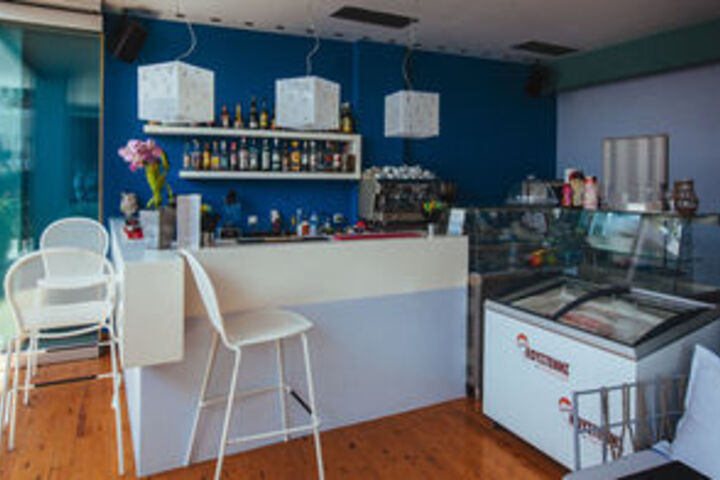 Hotel Bar