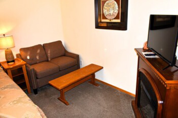 Room 100 of 288