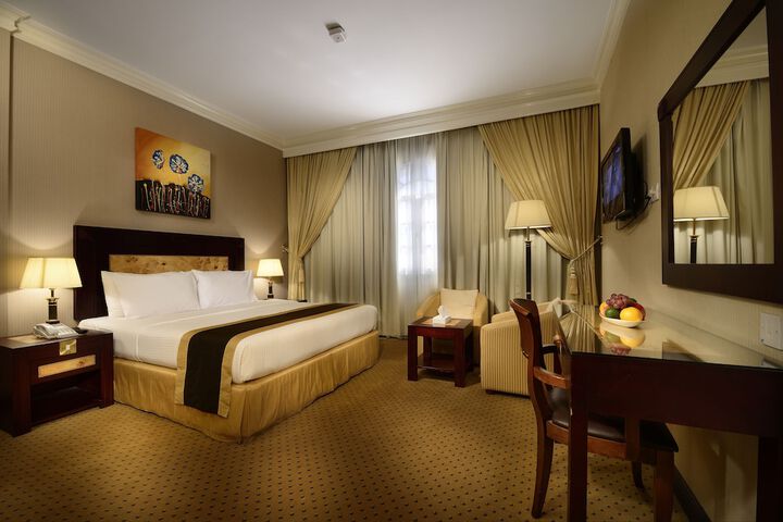 Room 6 of 49