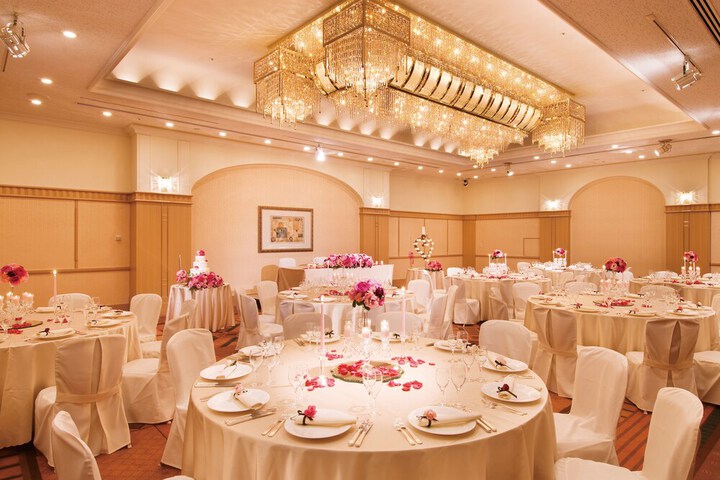 Ballroom/Hall 20 of 25