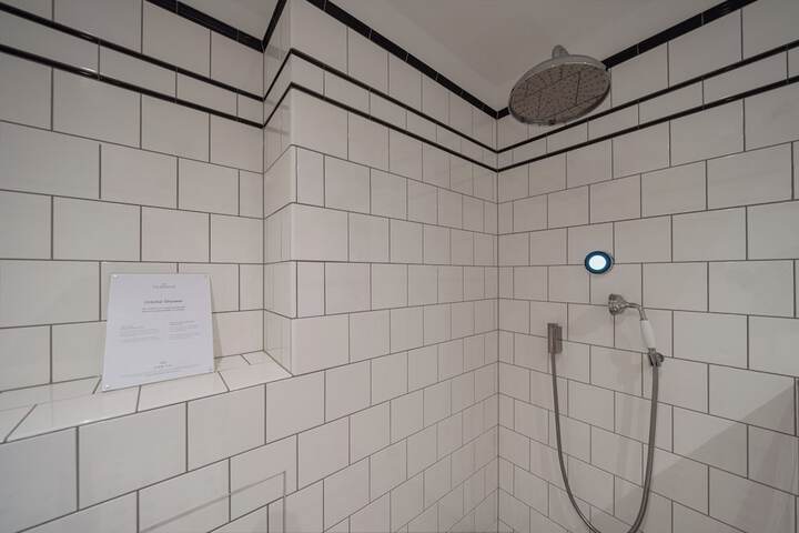Room 181 of 203