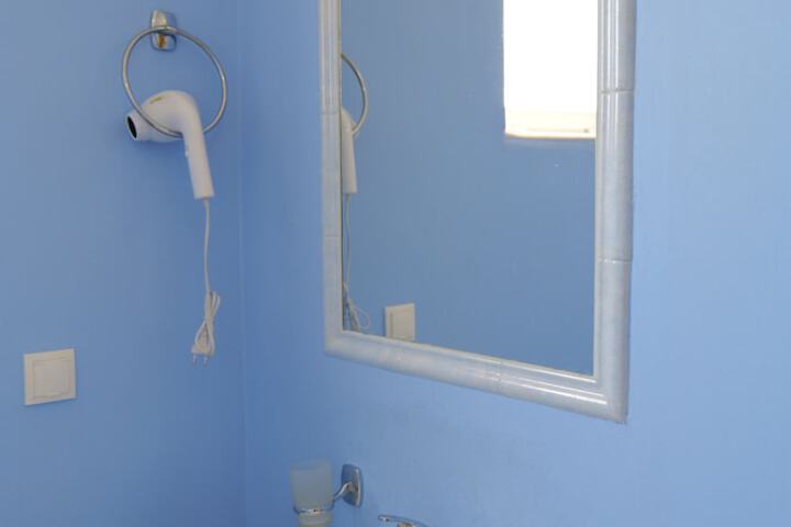 Room 43 of 59