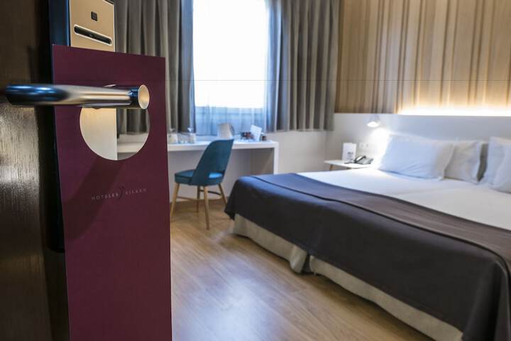 Room 10 of 78