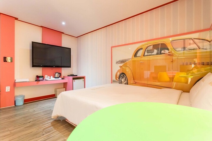 Room 18 of 54