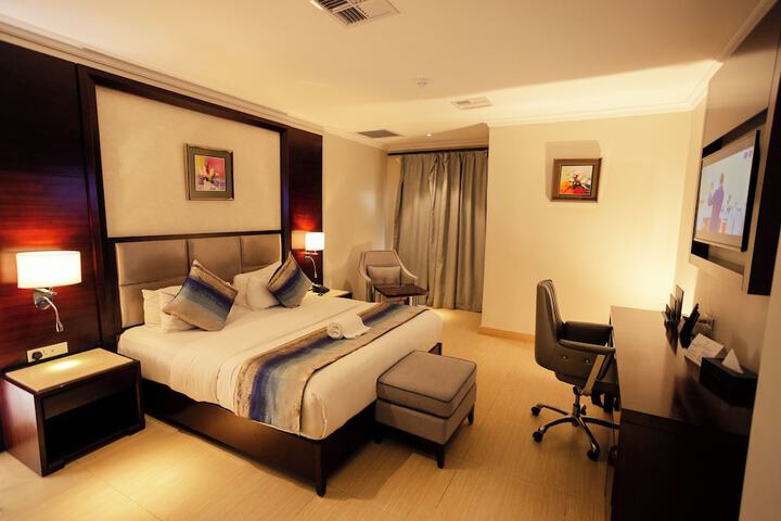 Room 5 of 51