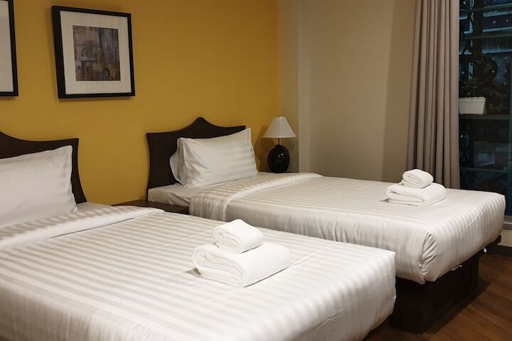 Room 6 of 43