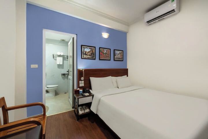 Room 14 of 23