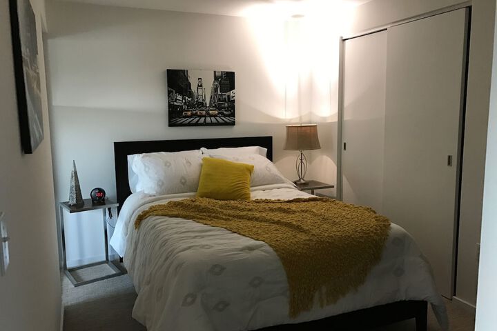 Room 4 of 13