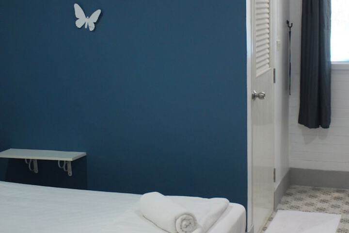 Room 11 of 41